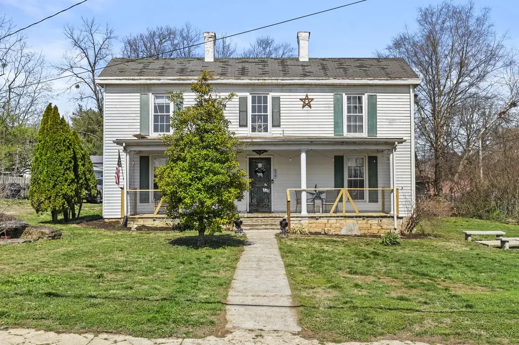 219 Main St