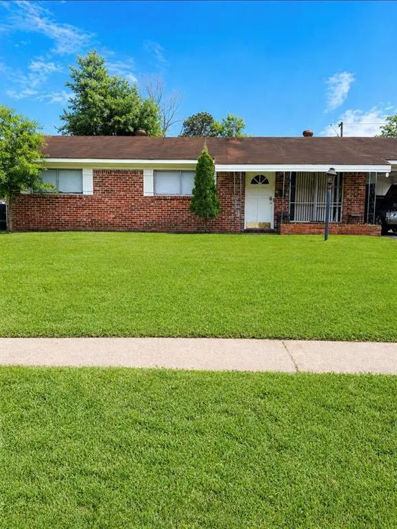 3437 Woodhaven Ln