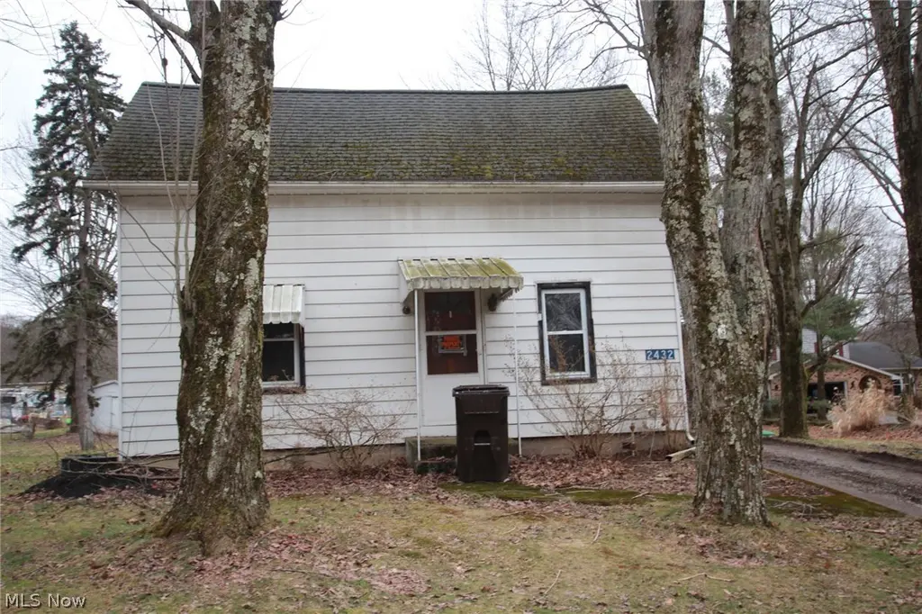 2432 Cadwallader Sonk Rd