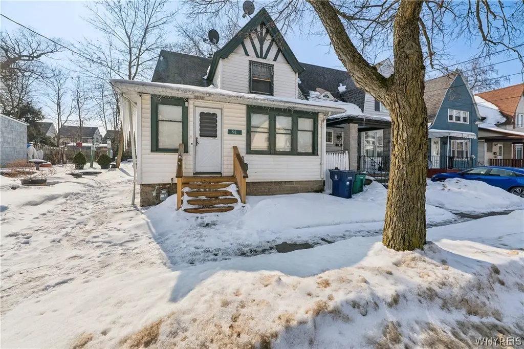 91 Mayer Ave