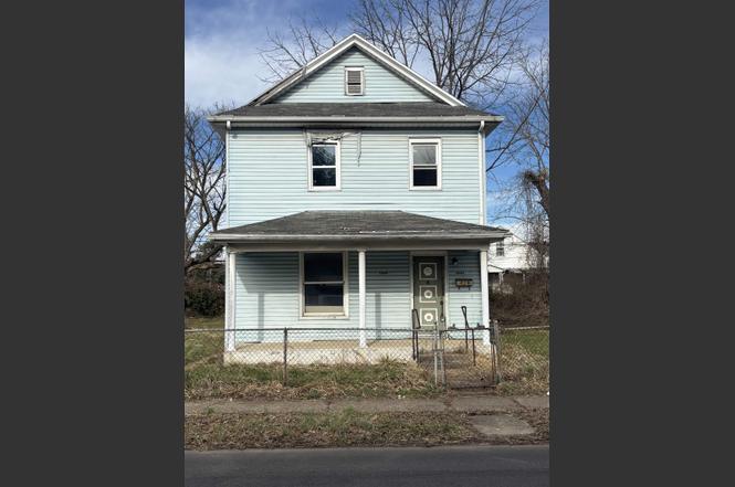 1664 Charleston Ave
