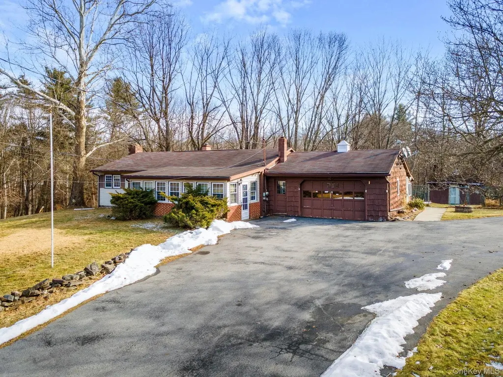 50 Brola Rd