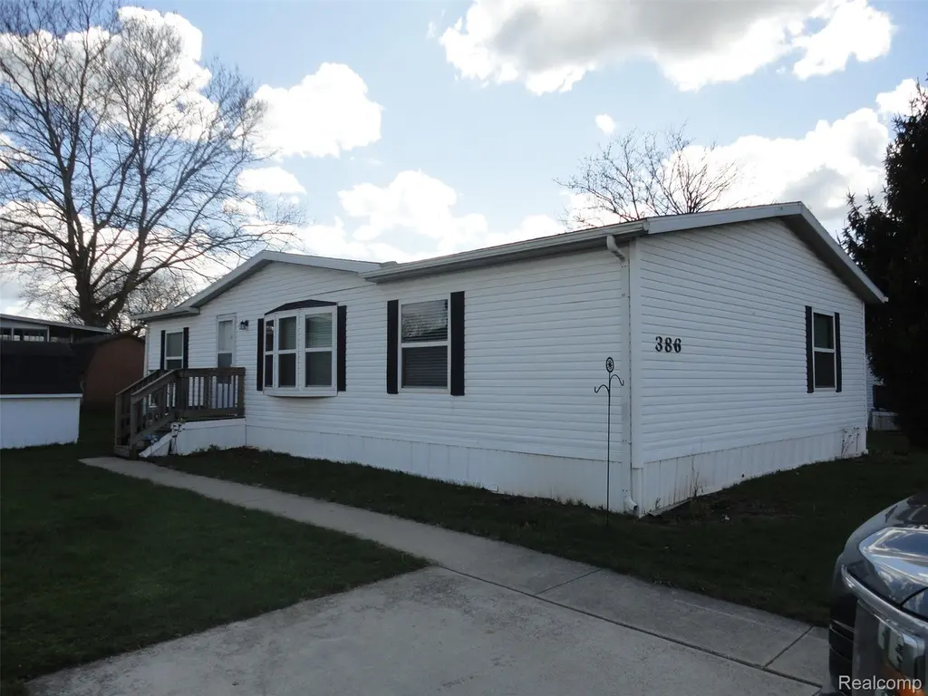 386 Blackwatch St