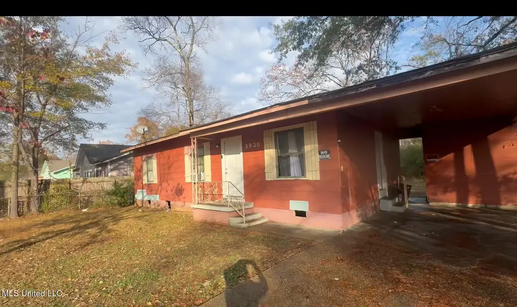 2930 Greenview Dr