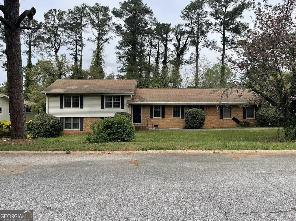 1621 Hebron Ln
