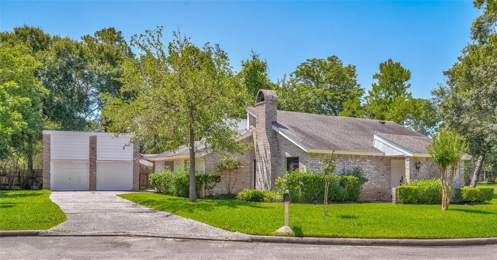 13805 Imperial Ct