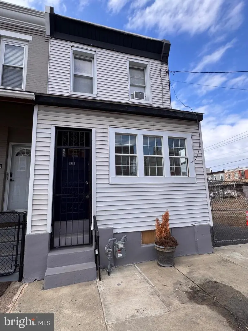 633 N 8th St