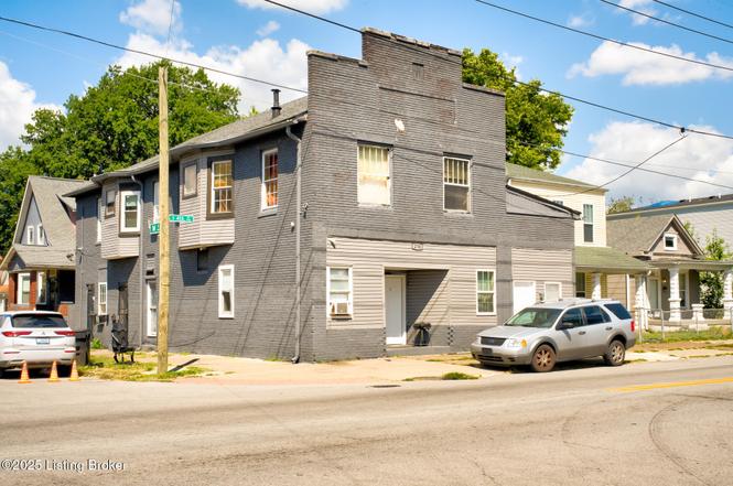 2730 S 4th St