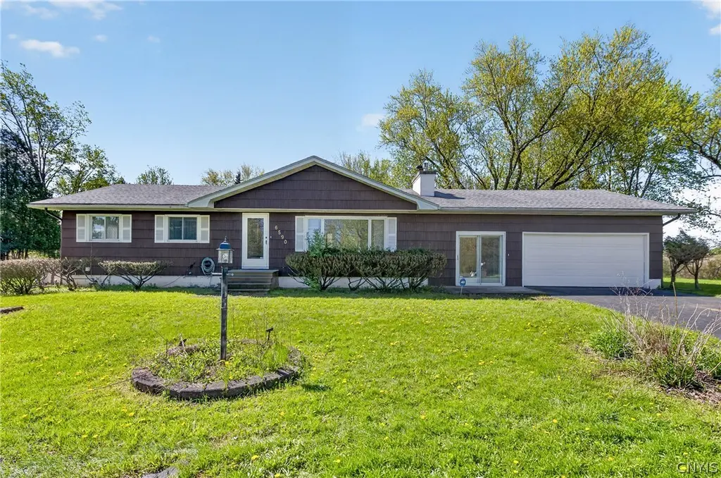 6590 Badgley Rd