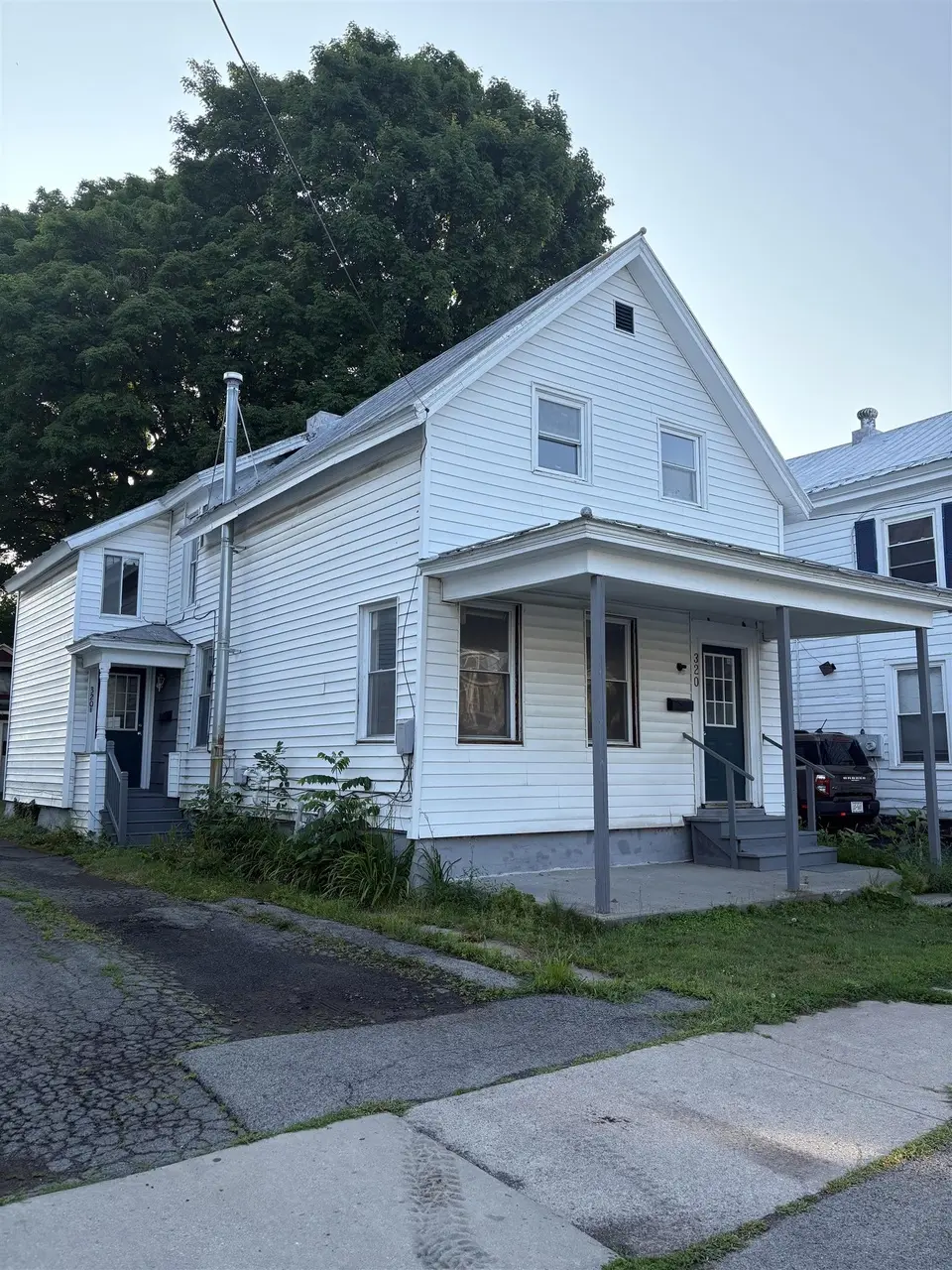 320 Morris St