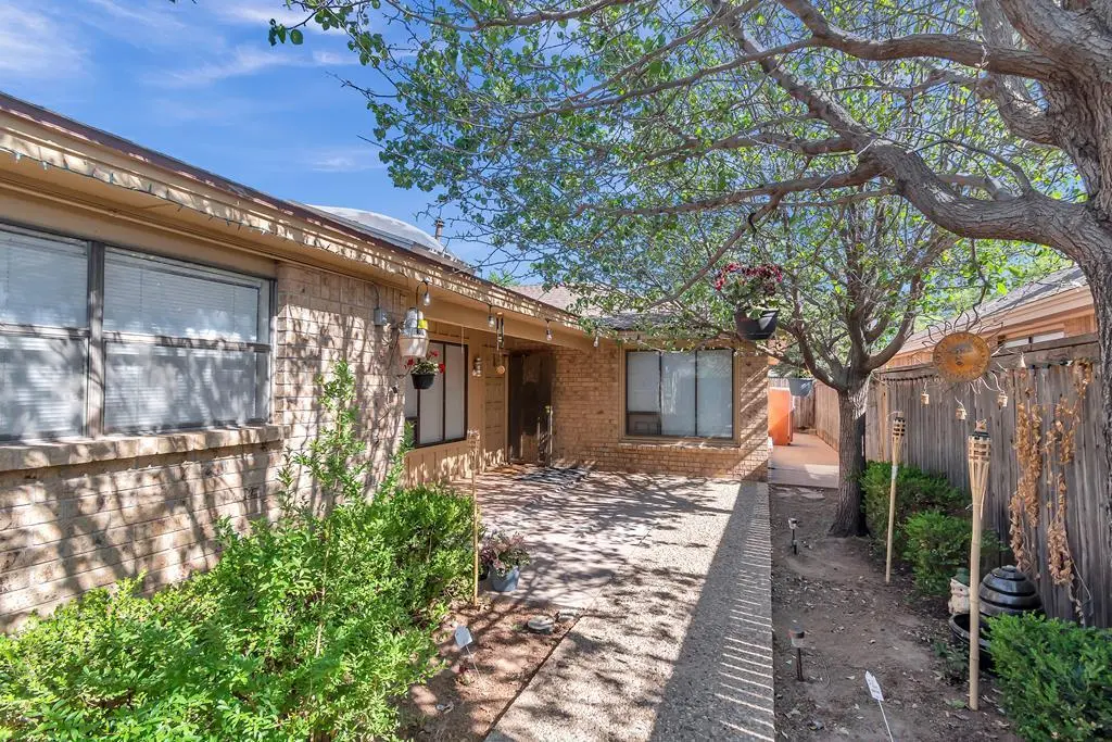 2407 Haynes Dr