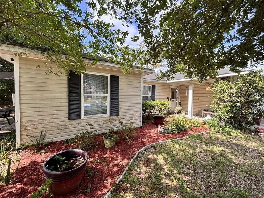 92 Wheatfield Dr