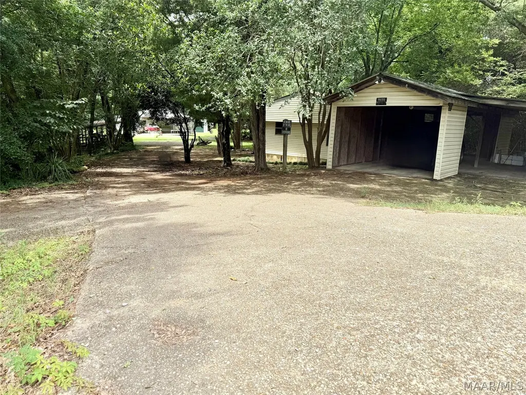 4451 Airport Rd