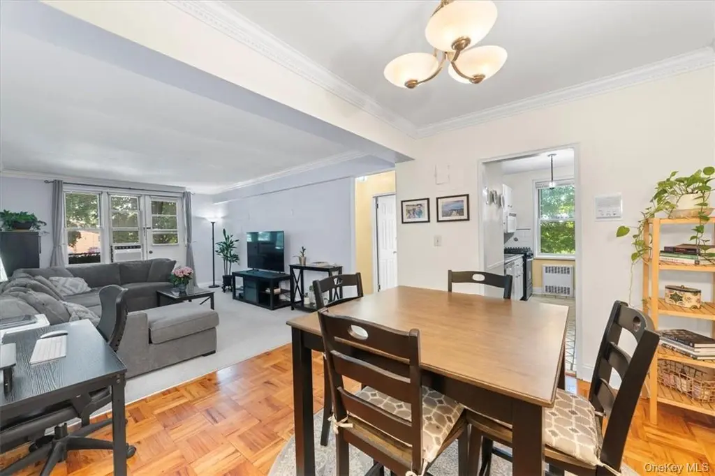 315 King St Unit 1B