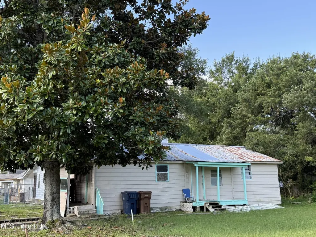 277 Nichols Dr