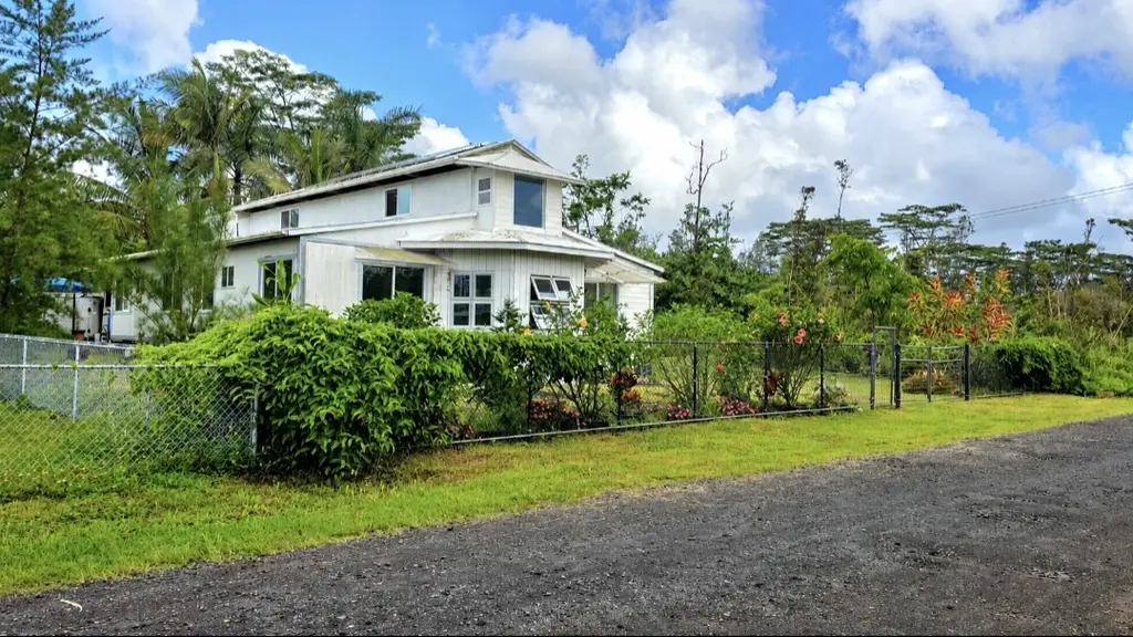 16-2122 Bamboo Dr