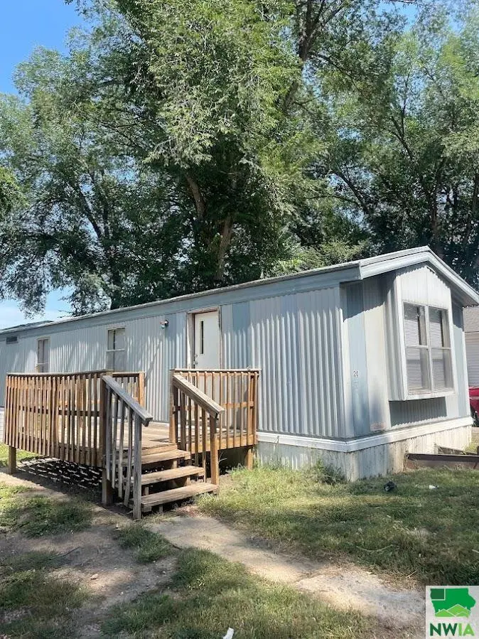 447 N Plum St. #20 St