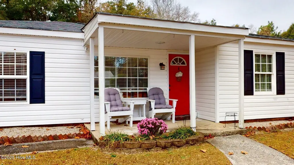 276 Edgewood Terrace Dr