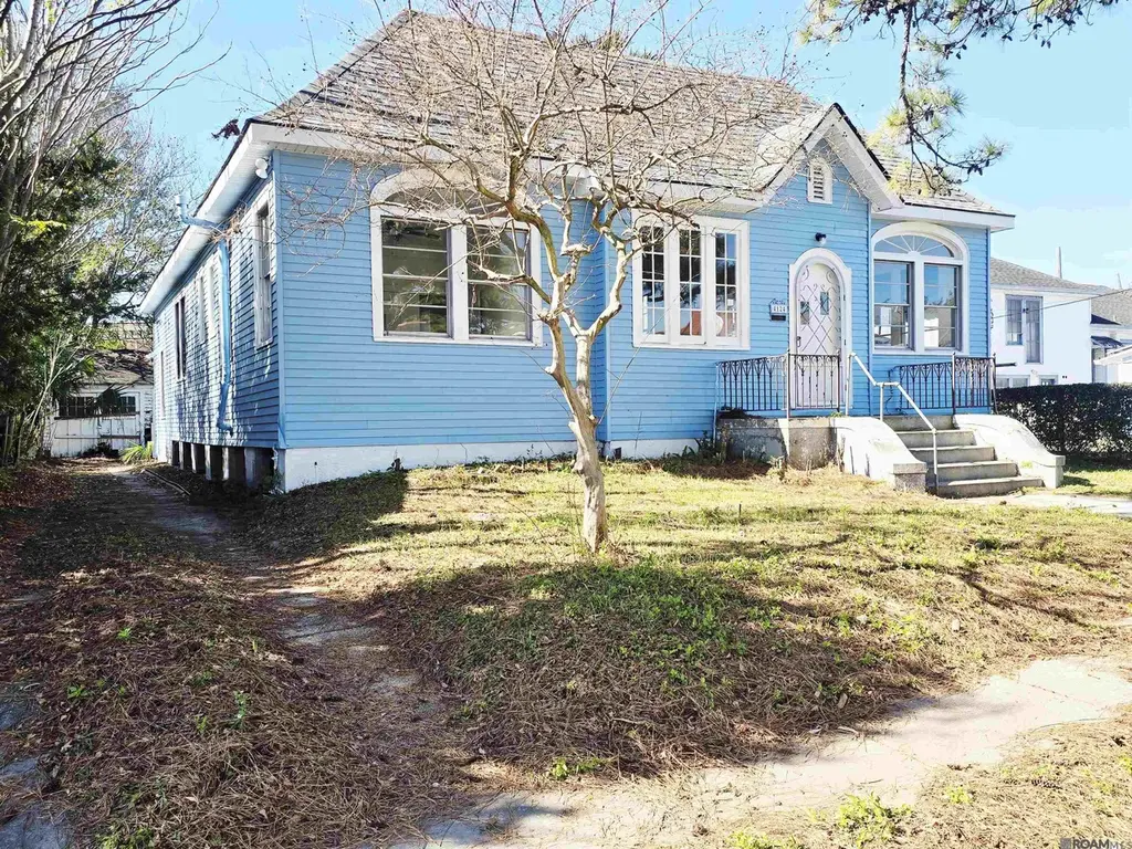 4124 Clermont Dr