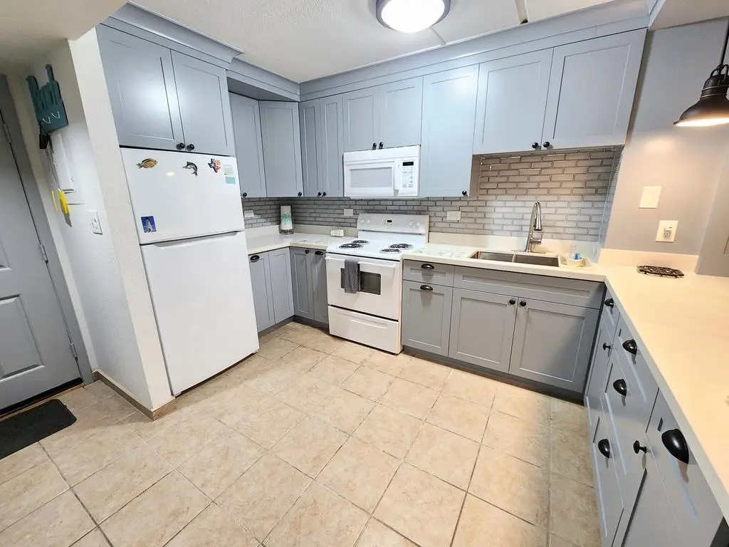 120 Padre Blvd #206
