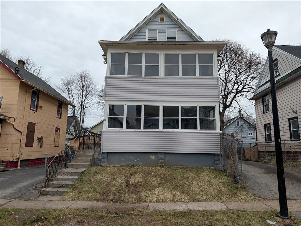 82 Fairbanks St