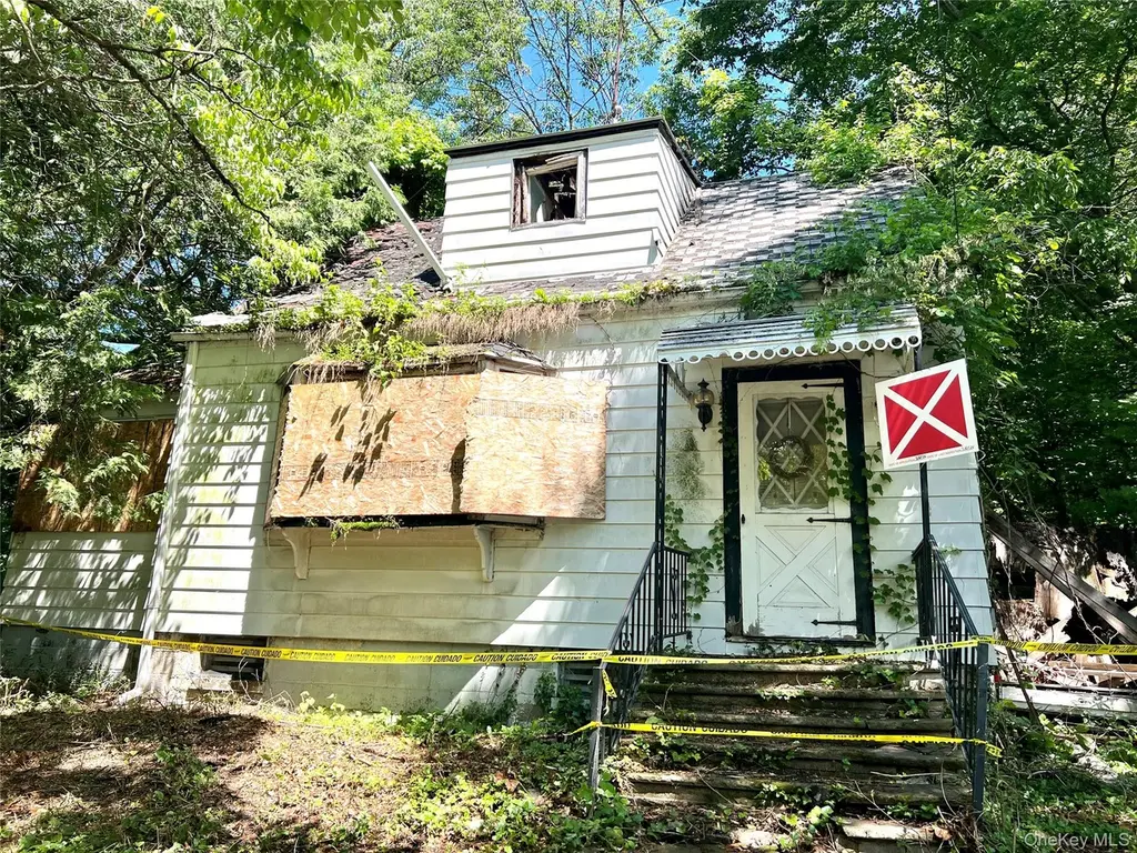 11 Knolls Rd