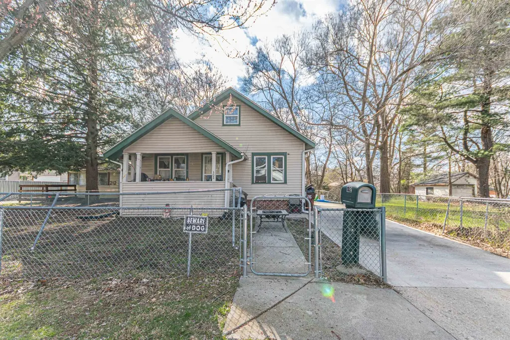 302 N Horace Ave
