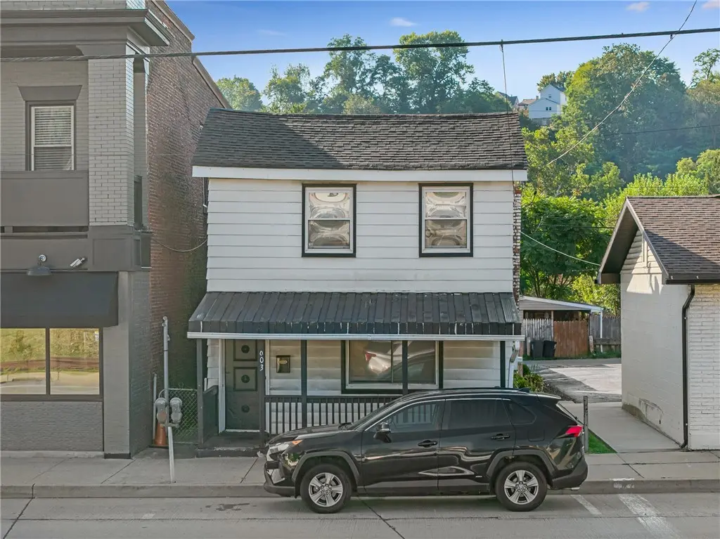 603 W Main St