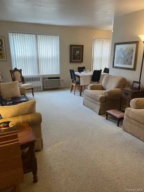 4727 Little Neck Pkwy Unit 4G