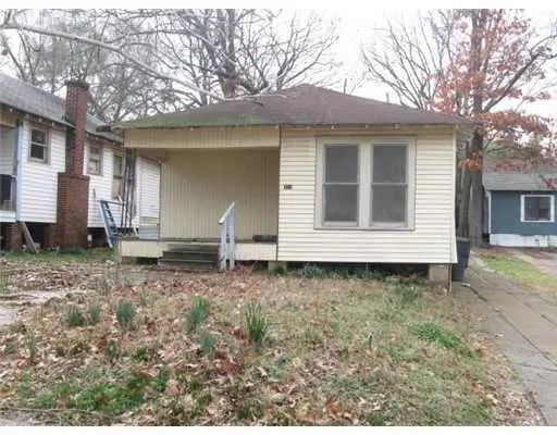 319 Robinson Pl