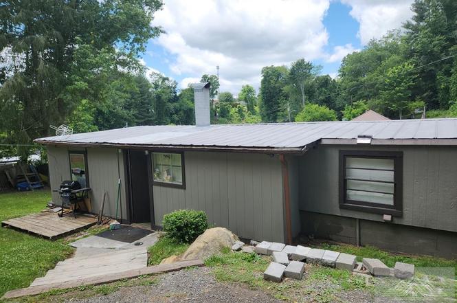 193 Silver Springs Ave