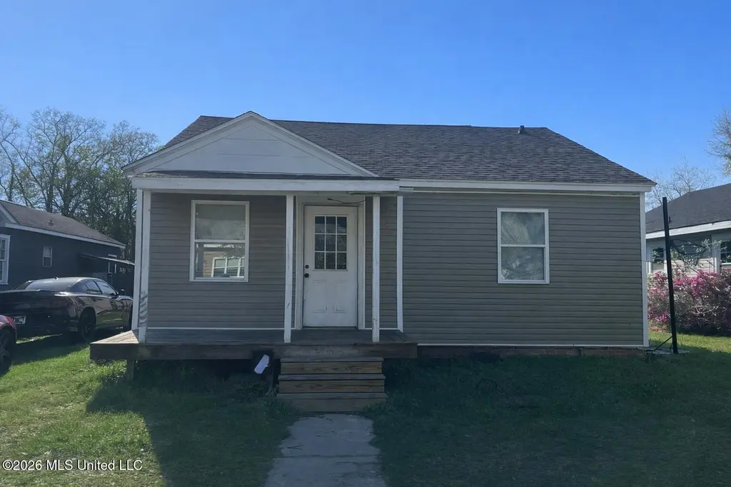 2017 19th Ave