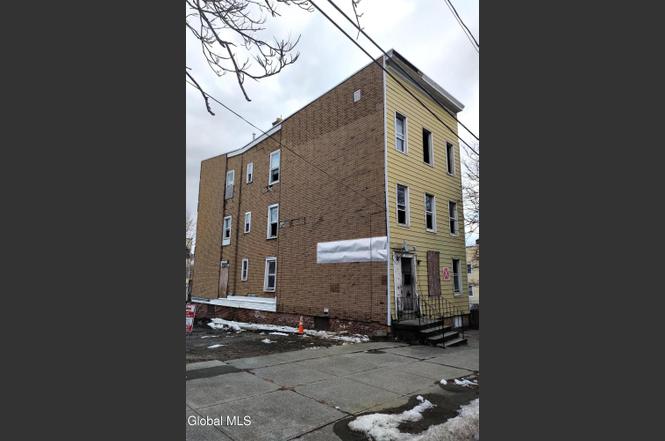 217 Spruce St