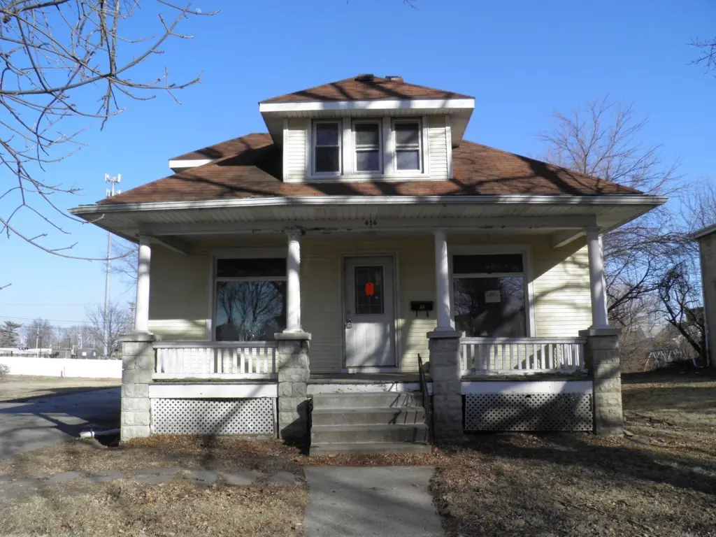 414 N Main St