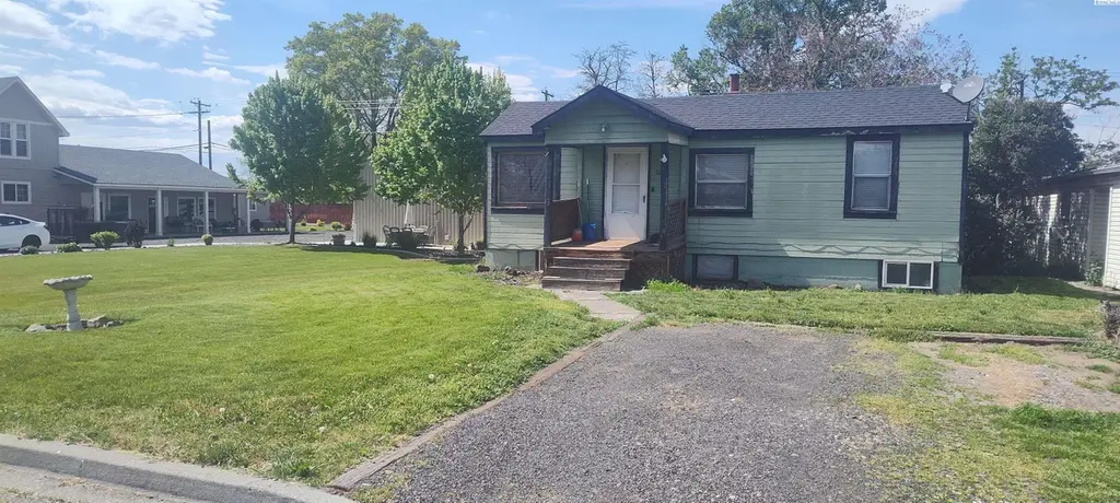 1116 Sherman Ave