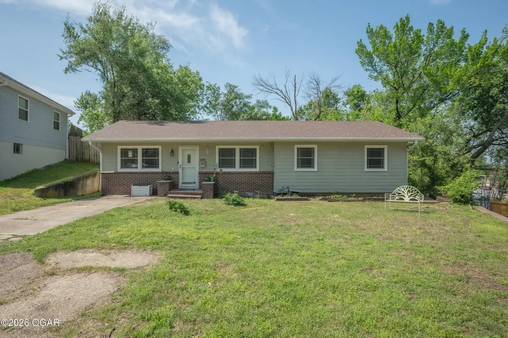 1626 Jefferson Cir