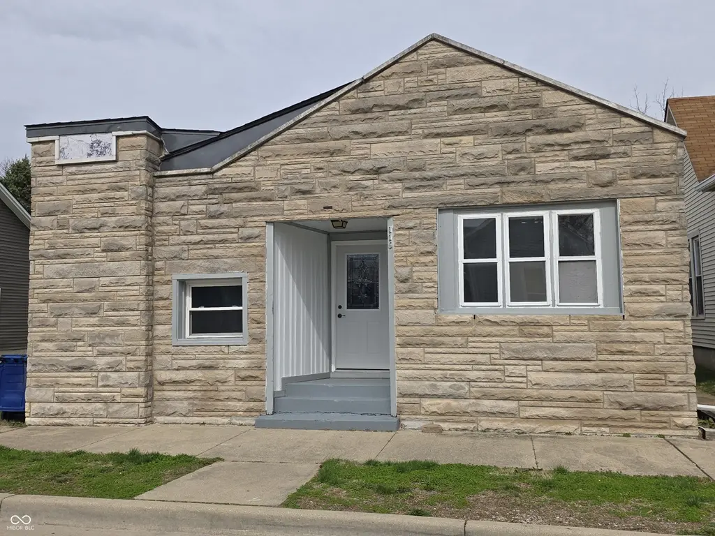 116 E South St