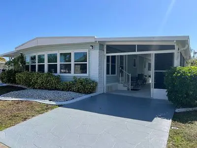 2100 Kings Highway #1041