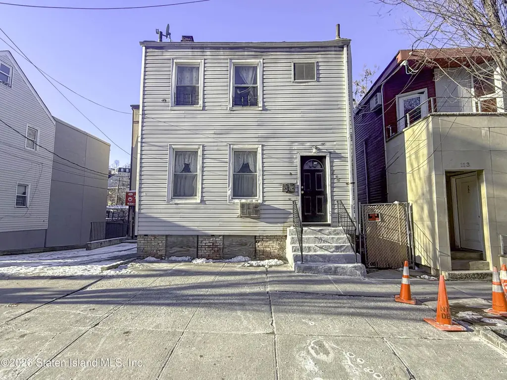 115 Victory Blvd