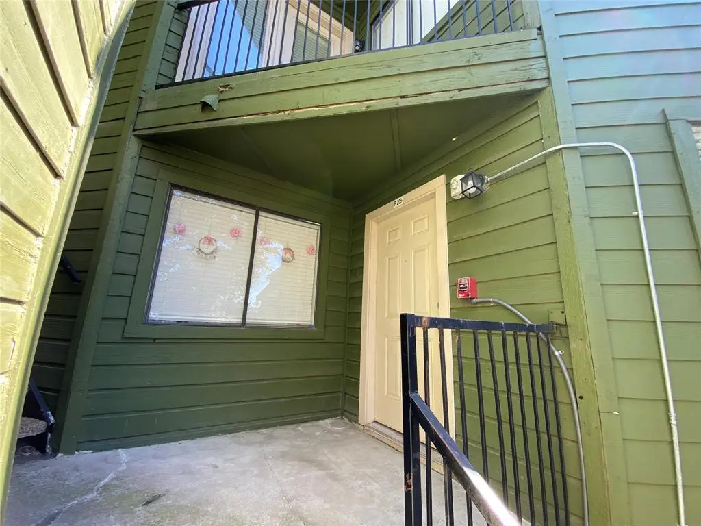 9831 Walnut St Unit P208
