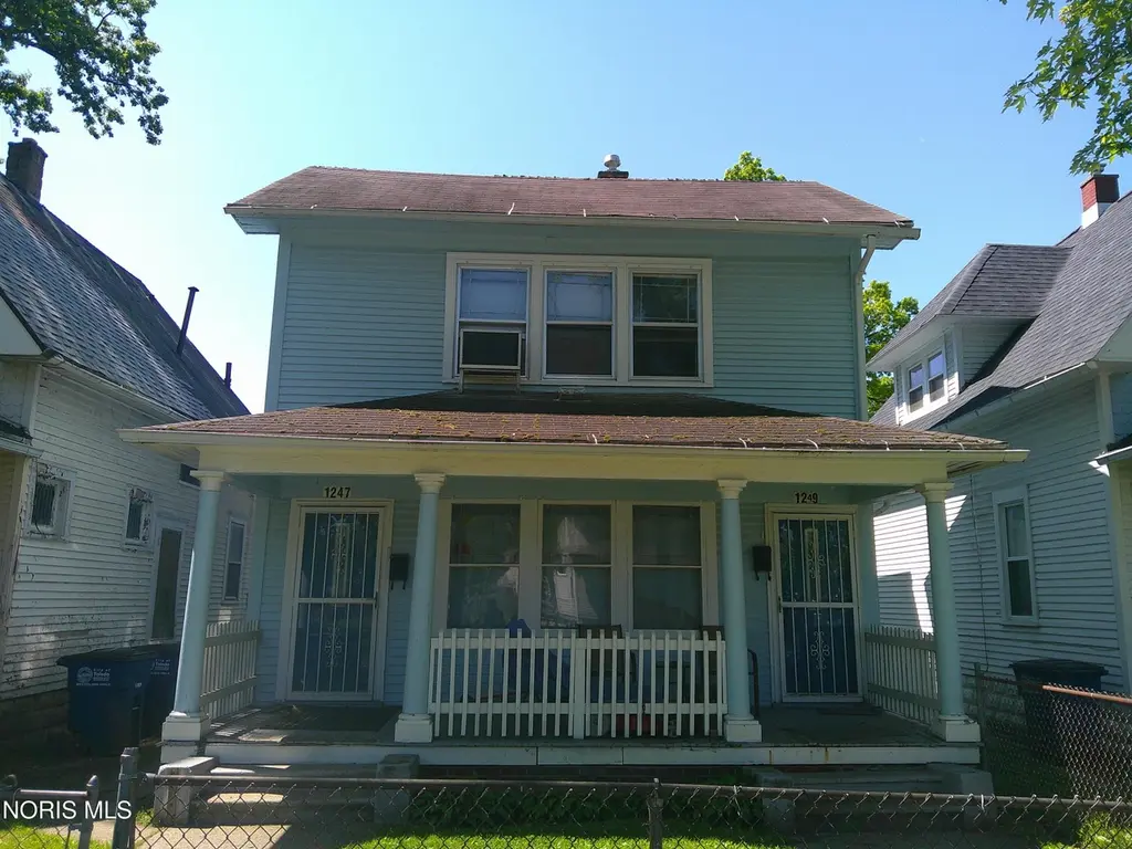 1247 Norwood Ave