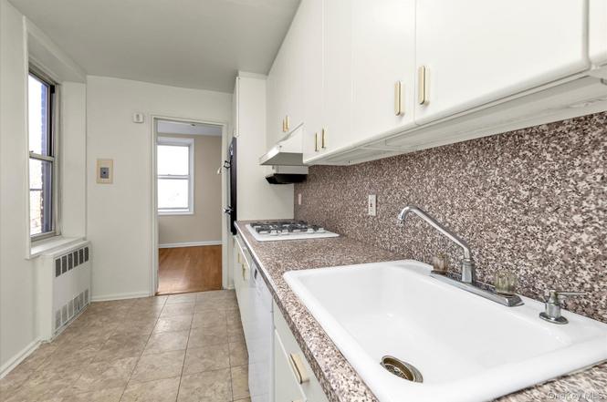 209-80 18 Ave Unit 6D