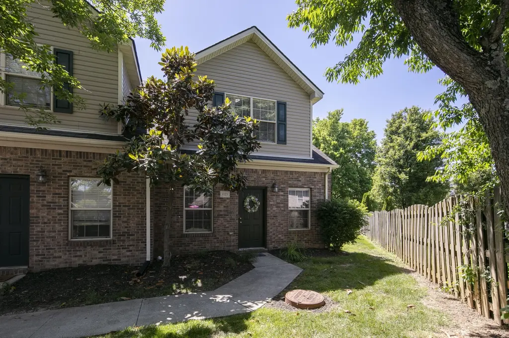 1123 Oatlands Park