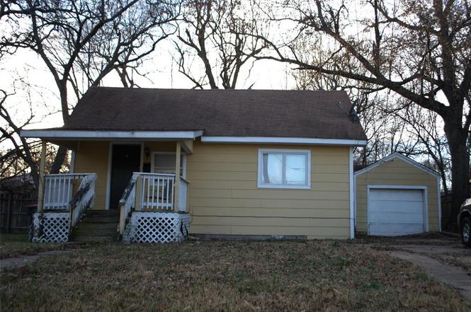 108 SE 22nd St