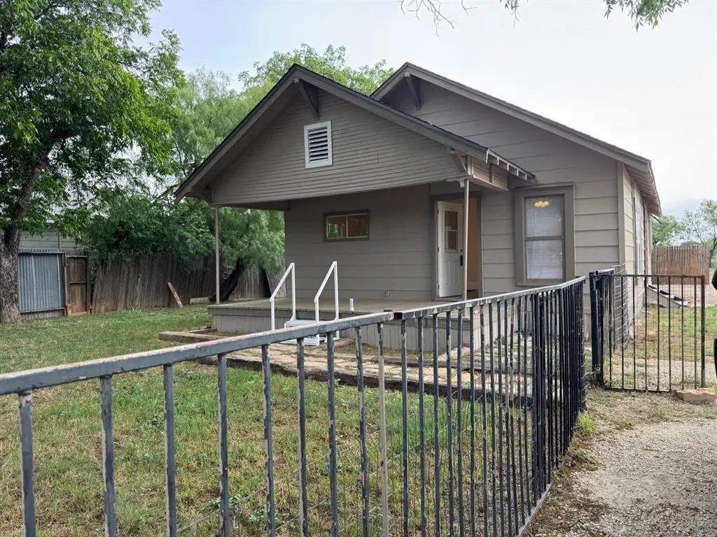 802 Fm 1750