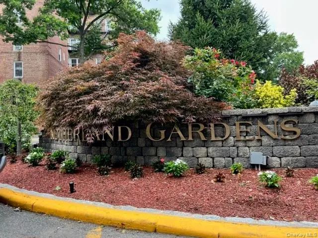 5621 Netherland Ave Unit 3C