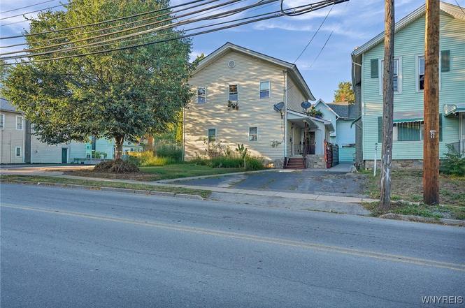 66 Grand St