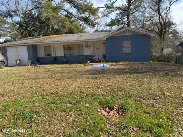 1340 Dianne Dr