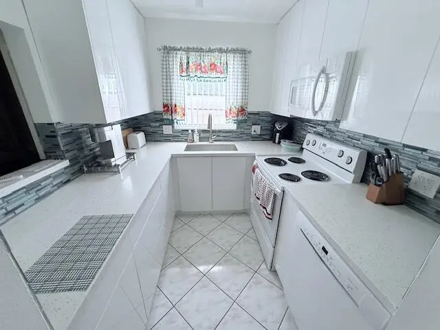 41 Upminster B Cres Unit B