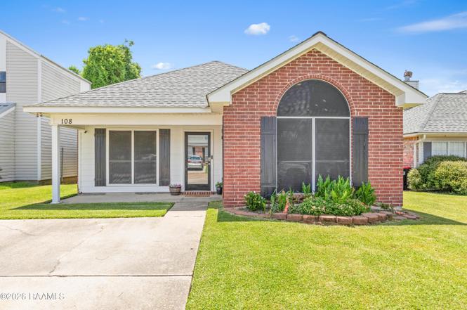108 Elsinore Cir